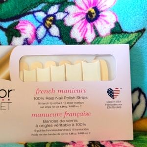 City of Love color street nail strip